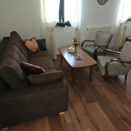 Vinohradnicky Domcek * Vradiste