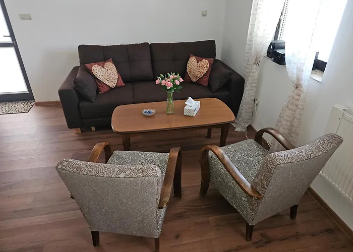 Vinohradnicky Domcek 펜션