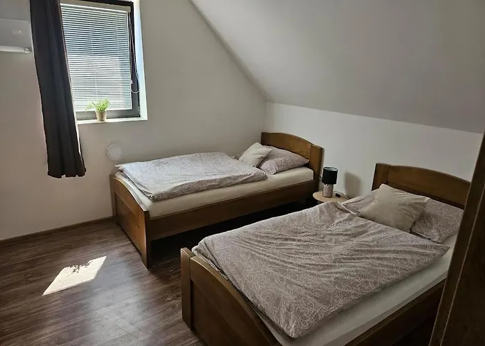 Vinohradnicky Domcek * Vradiste